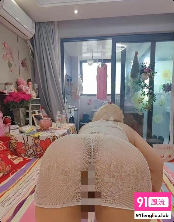 中出性格大波美妇女